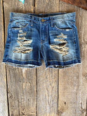 Summer Lover: Distressed Denim Shorts